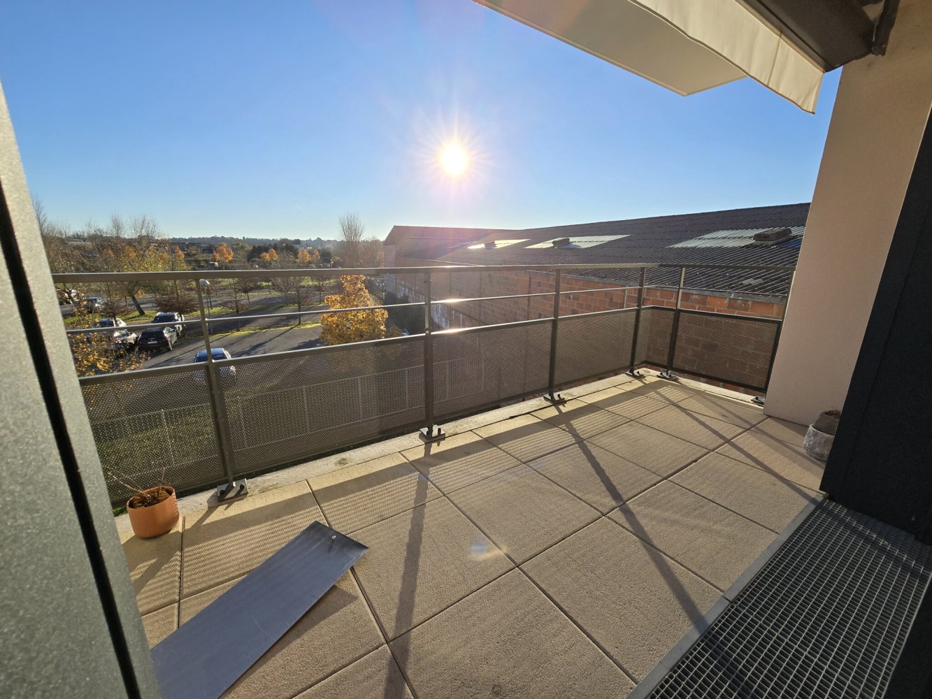 Квартира с 3 спальнями в Ла Риш, Франция № 48879