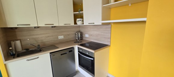 Квартира с 3 спальнями в Ла Риш, Франция № 48879 3