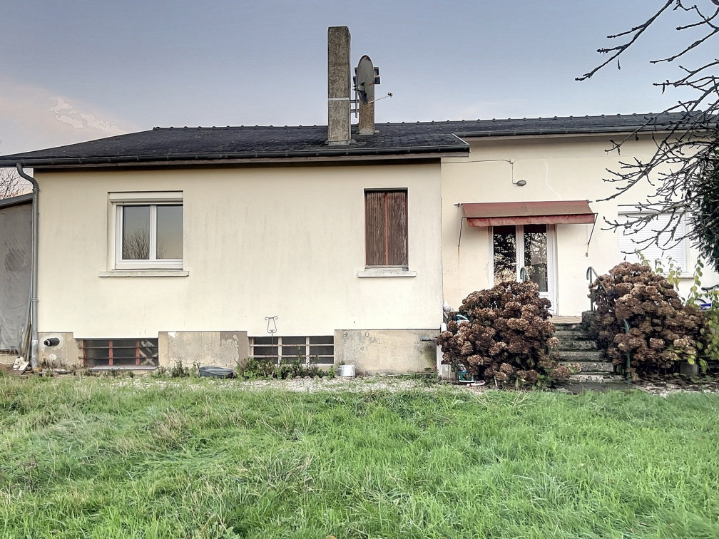 4 bedrooms House in La Bourdiniere-Saint-Loup, France No. 46156