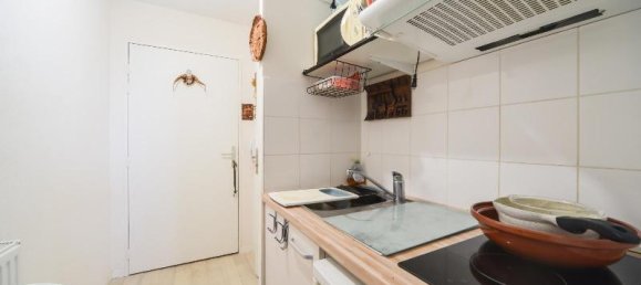 Studio à Tours, France No. 259015 2