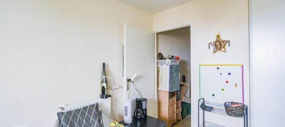 Studio à Tours, France No. 259015 3