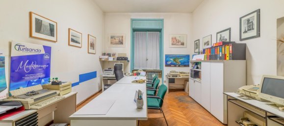Oficina en Milan, Italy 95 m² No. 241279 3