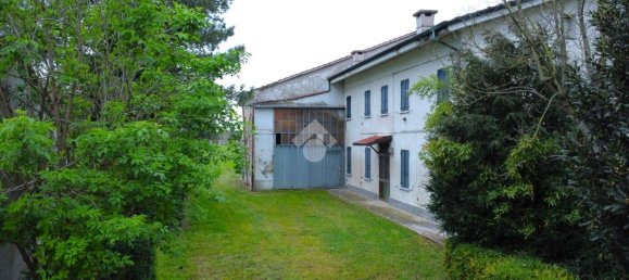 2 bedrooms House in Pegognaga, Italy No. 363198 12