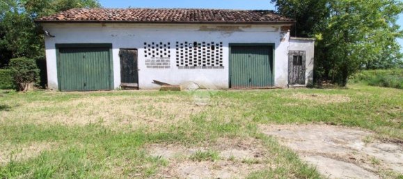 2 bedrooms House in Pegognaga, Italy No. 363198 7