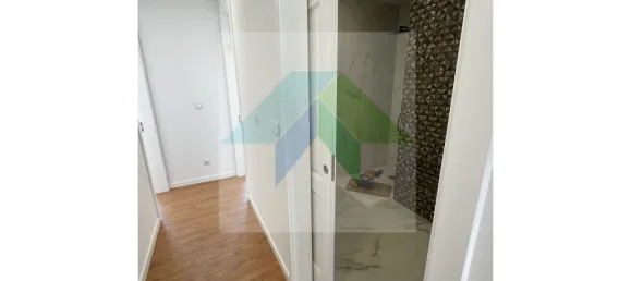 2 bedrooms Apartment in Lisbon, Portugal No. 186464 9