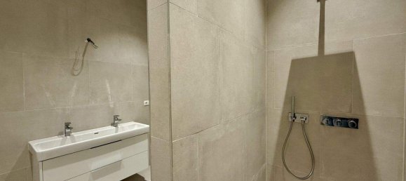 4 rooms Apartment in Hernals, Austria No. 259365 5