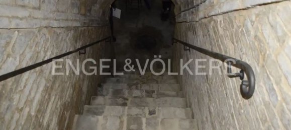 Дом с 10 комнатами в Анкона, Италия № 104698 18