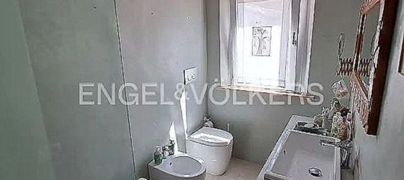 Дом с 10 комнатами в Анкона, Италия № 104698 36