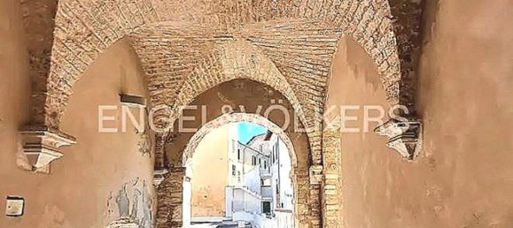 Дом с 10 комнатами в Анкона, Италия № 104698 44