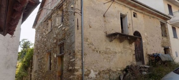 Casa de 4 dormitorios en Cesio, Italy No. 324336 3