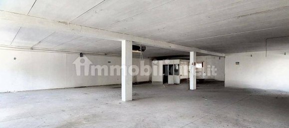 Entrepôt à San Salvo, Italy 840m² No. 318858 3
