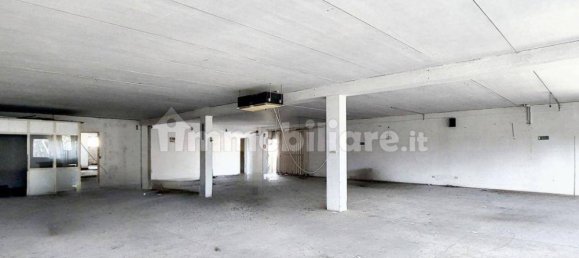 Entrepôt à San Salvo, Italy 840m² No. 318858 4