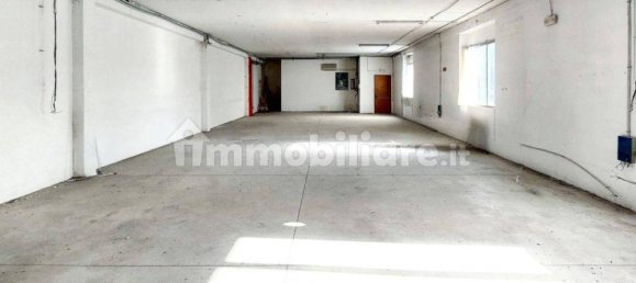 Entrepôt à San Salvo, Italy 840m² No. 318858 9