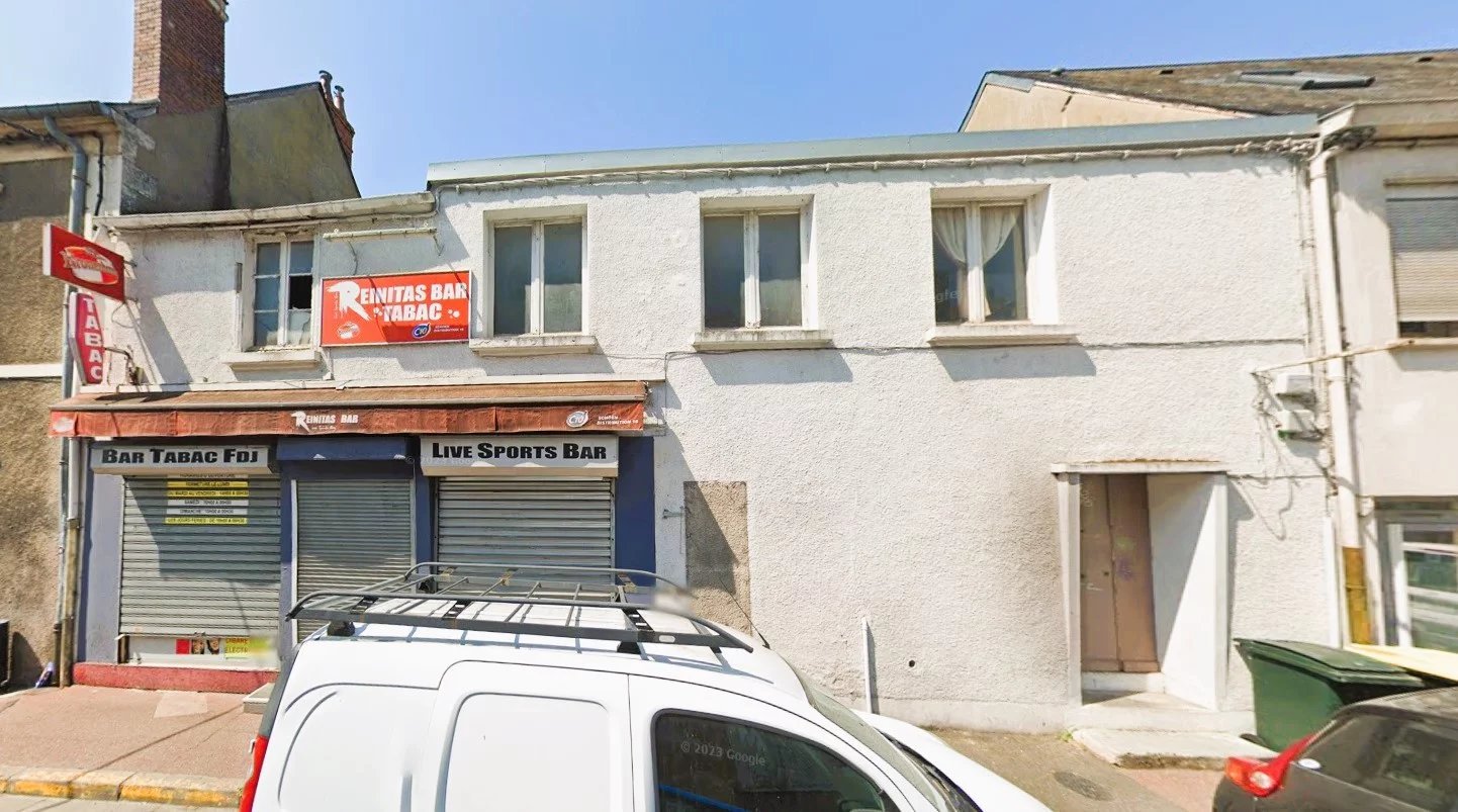 5 bedrooms Building in Bourges, France No. 234194