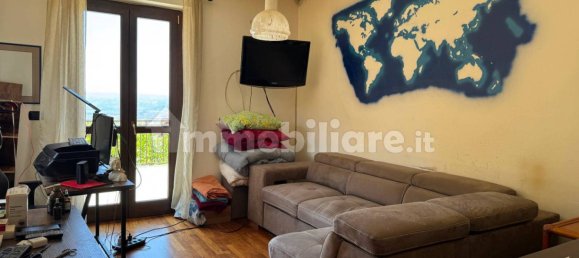 3 bedrooms House in Novello, Italy No. 270757 9