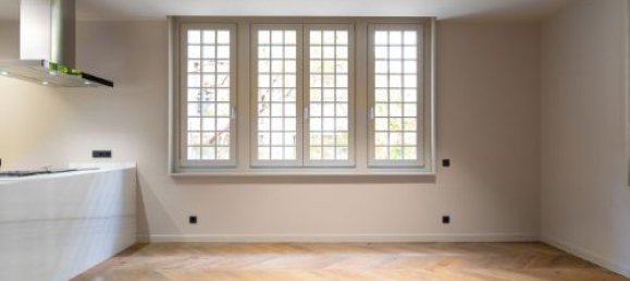 3 bedrooms Apartment in Ciutat Vella, Spain No. 103335 3