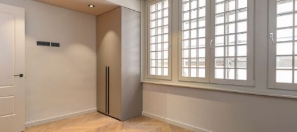 3 bedrooms Apartment in Ciutat Vella, Spain No. 103335 12