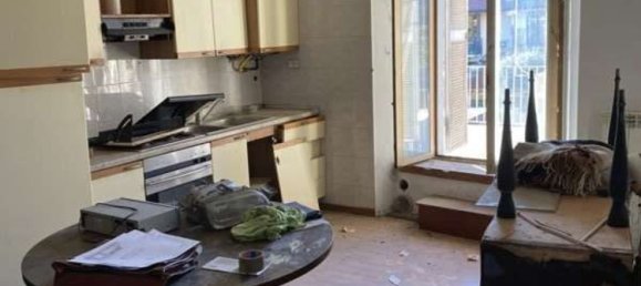 3-salle Appartement à Brembate, Italy No. 181116 11