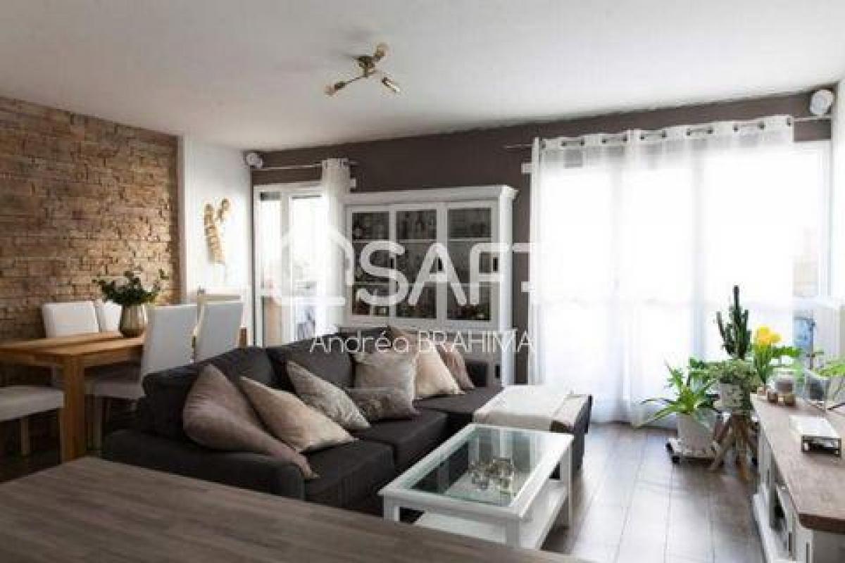 3 bedrooms Apartment in Sartrouville, France No. 36287