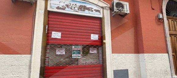 Коммерческая недвижимость с 1 комнатой в Бари, Италия № 21407 7