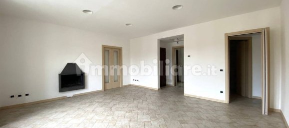 3 Schlafzimmer Wohnung in Bergamo, Italy, Nr. 373127 2