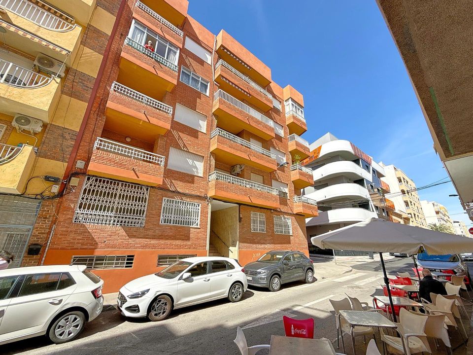 2 bedrooms Apartment in Torrevieja, Spain No. 181487