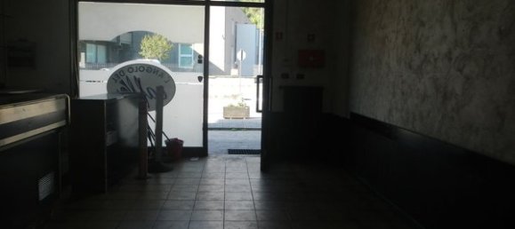 45m² Commercial property in Marcheno, Italy No. 143417 9