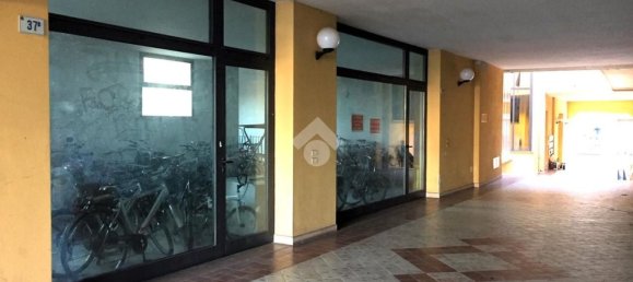 55m² Commercial property in Forlì, Italy No. 115027 3