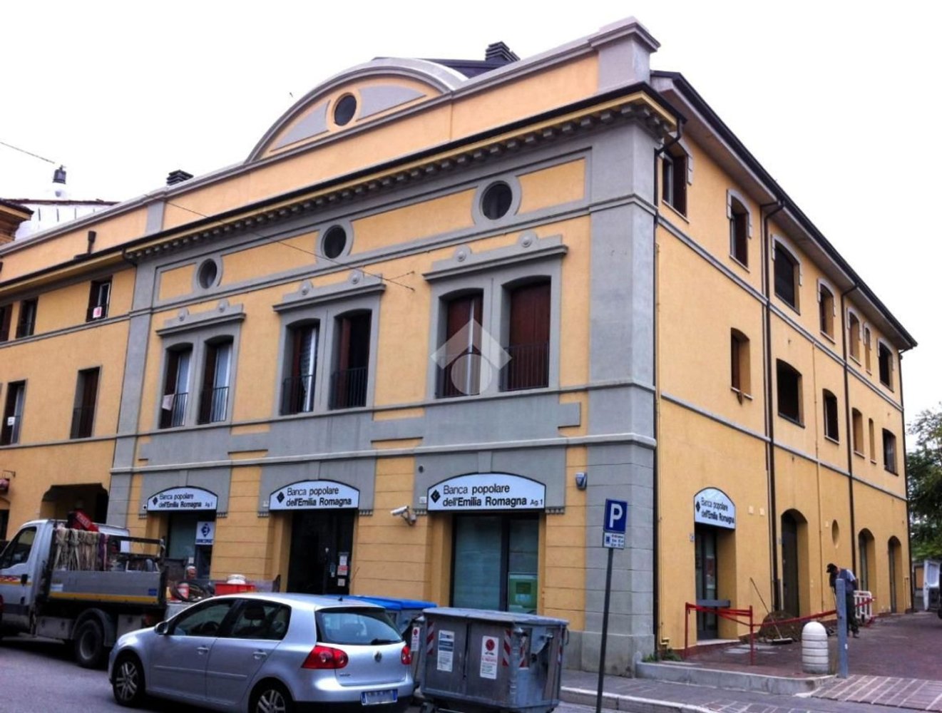 55m² Commercial property in Forlì, Italy No. 115027