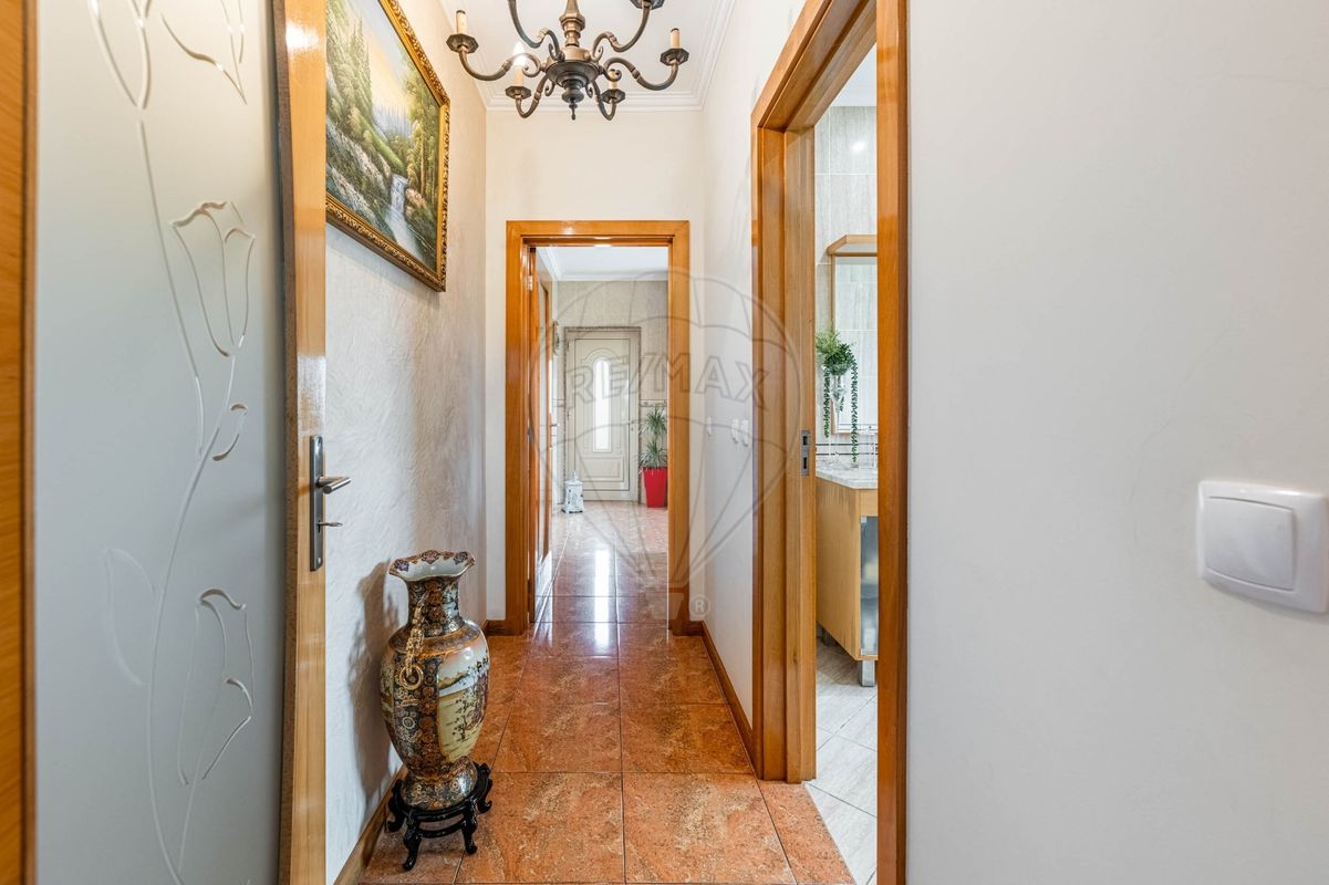 Casa de 3 dormitorios en Vermoim, Portugal No. 159120