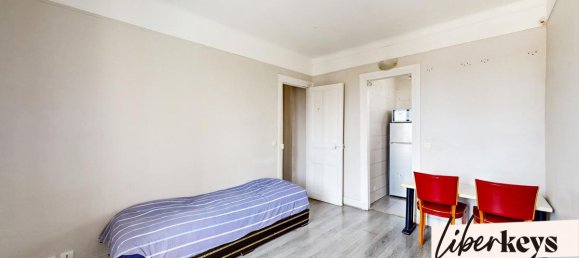 Apartamento de 2 dormitorios en Asnieres-sur-Seine, France No. 283058 4