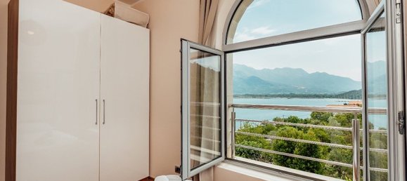 2 chambres Appartement à Tivat, Montenegro No. 59 29