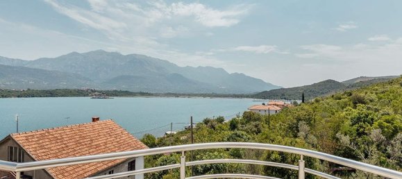 2 chambres Appartement à Tivat, Montenegro No. 59 9