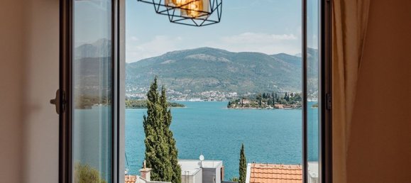 2 chambres Appartement à Tivat, Montenegro No. 59 18