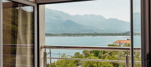 2 chambres Appartement à Tivat, Montenegro No. 59 2