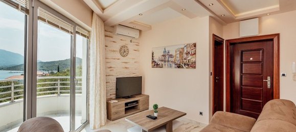 2 chambres Appartement à Tivat, Montenegro No. 59 21