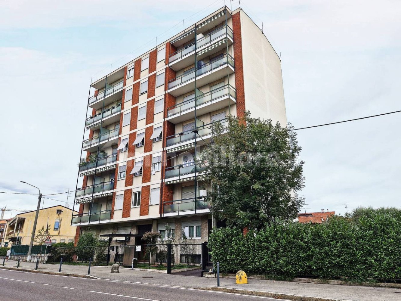 Квартира с 2 спальнями в Ровелласка, Италия № 341529