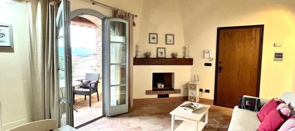 2-salle Appartement à Chianni, Italy No. 87294 5