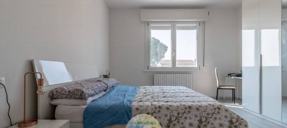 Villa de 5 dormitorios en Copparo, Italy No. 355114 44