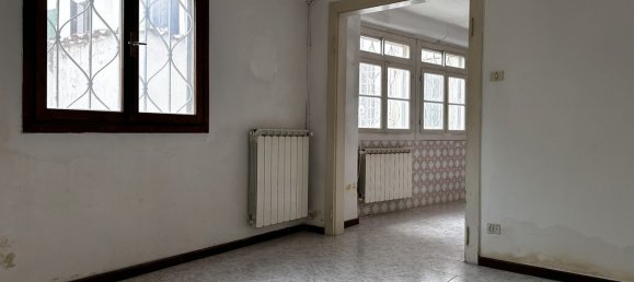 7 غرف نوم منزل في Udine, Italy رقم 376815 12