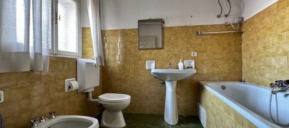 7 غرف نوم منزل في Udine, Italy رقم 376815 17