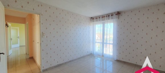 3 bedrooms Apartment in Illzach, France No. 290858 6