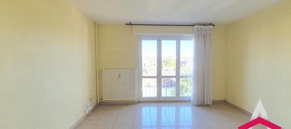 3 bedrooms Apartment in Illzach, France No. 290858 2