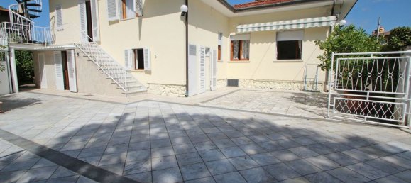 Villa de 7 divisões em Forte dei Marmi, Italy N.º 129552 17