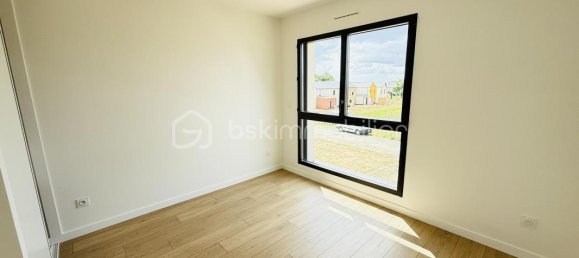 4 bedrooms House in La Chapelle-des-Fougeretz, France No. 297753 16