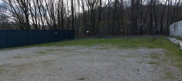 240m² Commercial property in Bar-le-Duc, France No. 92032 4