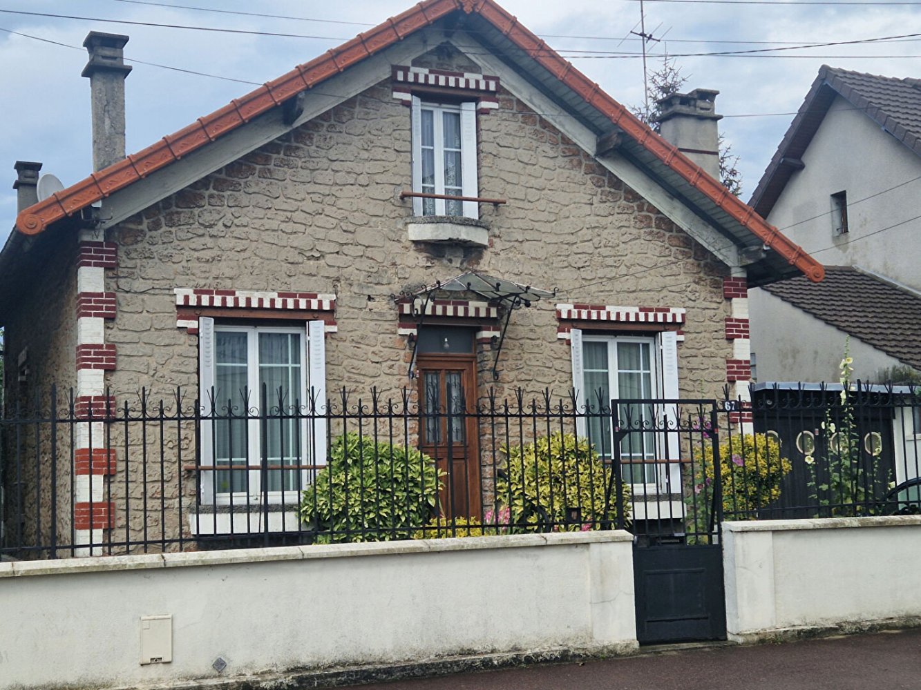 3 bedrooms House in Livry-Gargan, France No. 181455