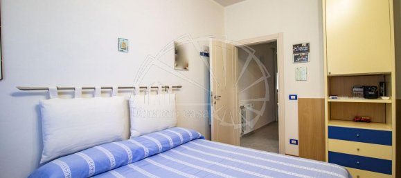 5 rooms Apartment in Prato, Italy No. 119690 11
