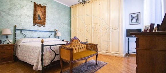 5 rooms Apartment in Prato, Italy No. 119690 23