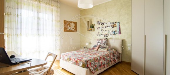 5 rooms Apartment in Prato, Italy No. 119690 8
